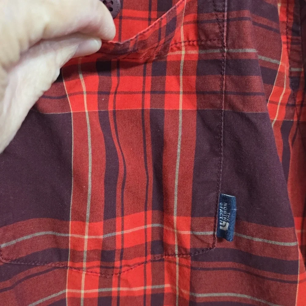 The North Face Mens Button Up Shirt Red/Burgandy Plaid Pockets Sz XL GUC *READ**